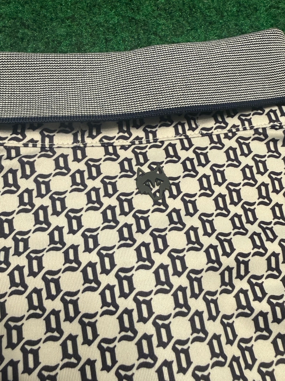 Greyson Cuffed Golf Polo with Navy “G” Monogram Pattern (Size Large/ White) - Picture 7 of 8